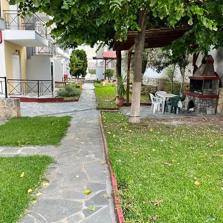 Avli Apartment דירה *
